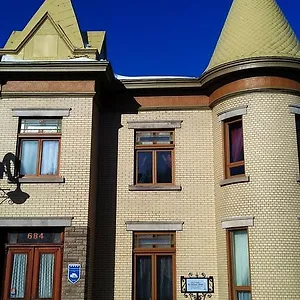 La Victorienne Urbaine Bed & Breakfast Quebec City